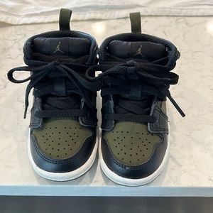 Toddler Nike Jordan’s-size 6C